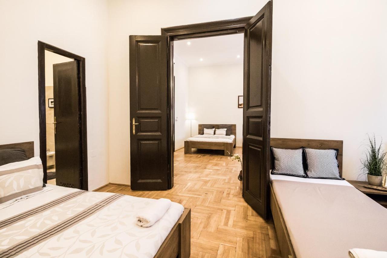 Real Apartments Klauzál Budapeste Exterior foto