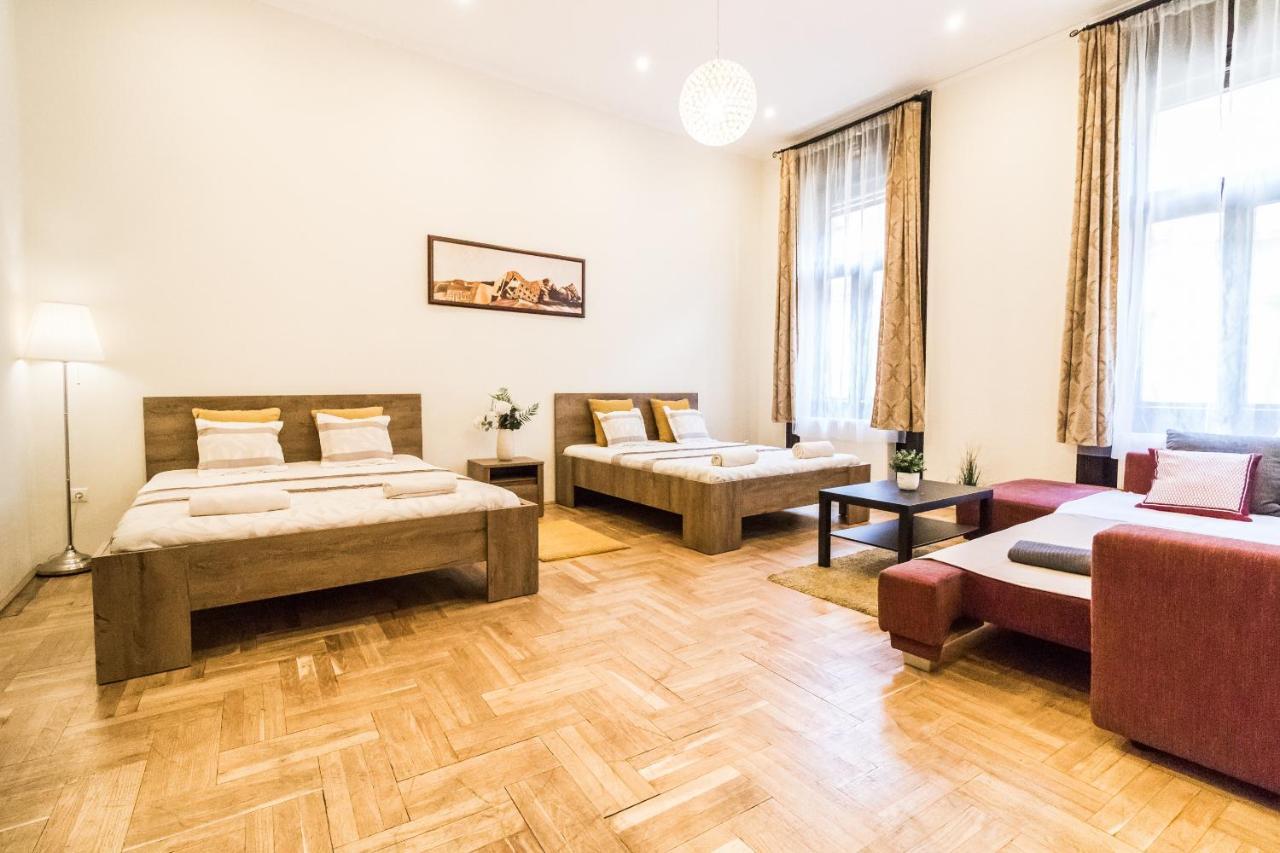Real Apartments Klauzál Budapeste Exterior foto